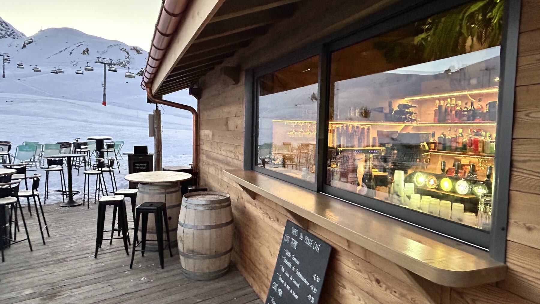 Terrasse & bar extérieur